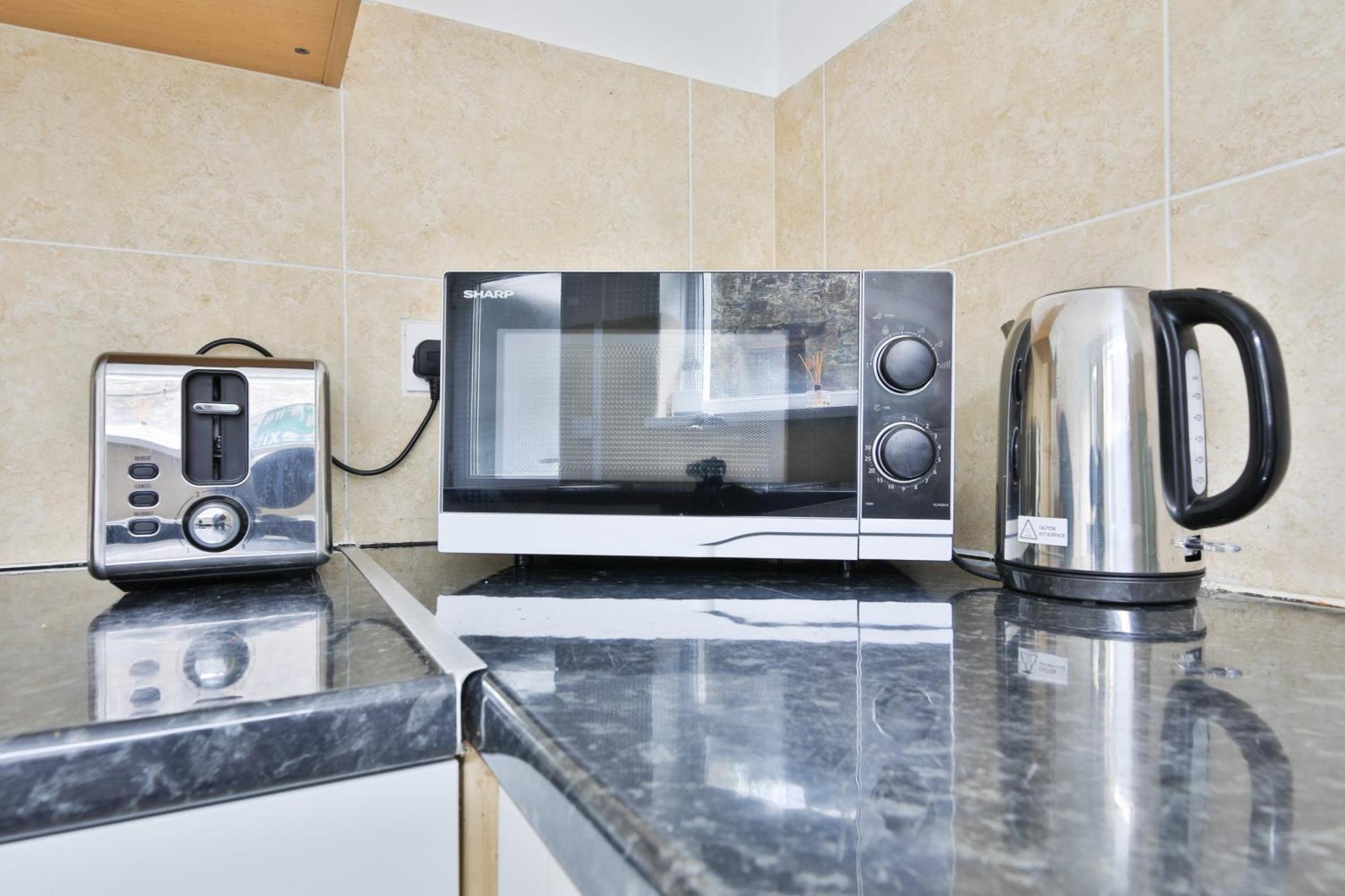Holiday home Four Bedroom House, Plenty Of Parking & Near Centre